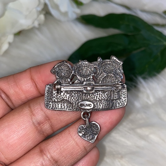 Rare AJMC “Teachers Care” 3 Little kids Holding Sign with Dangling Heart ❤️ - Picture 3 of 14